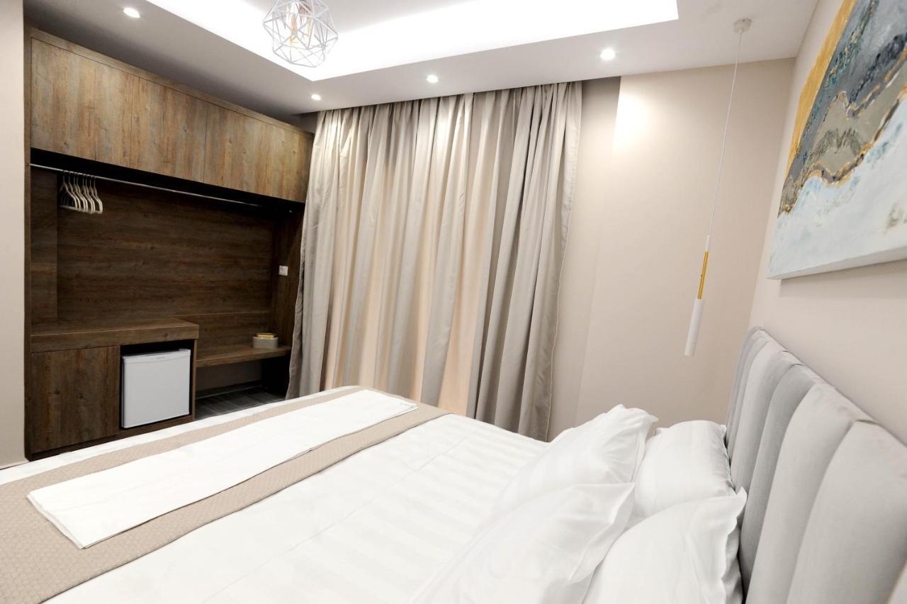 Afrodite Suites ซารานเดอ ภายนอก รูปภาพ